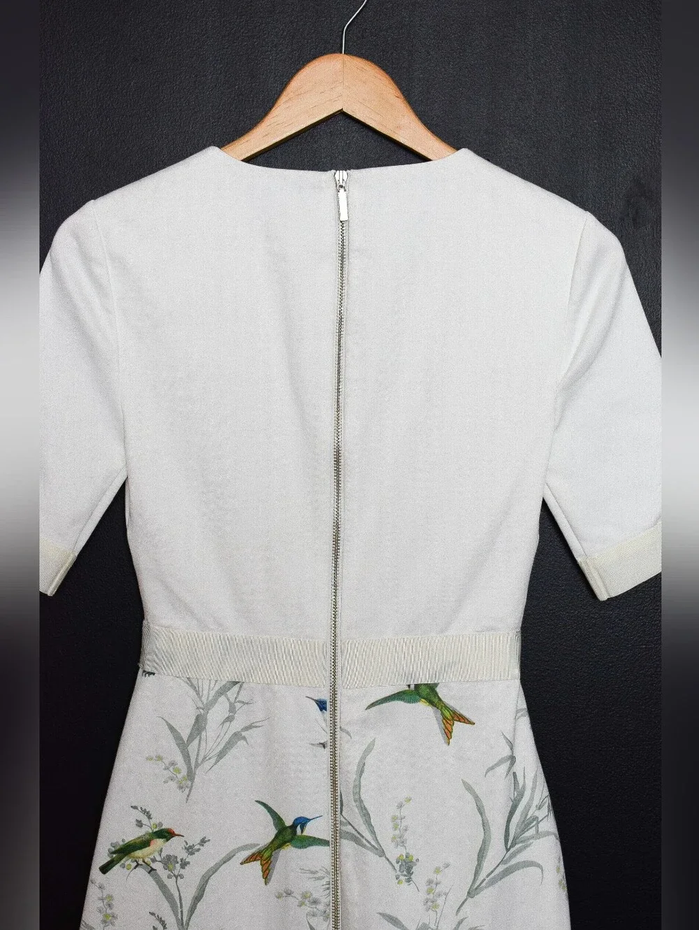 Ted Baker Kinnya Floral Bird Belted Bodycon Sheath Dress Knee Length Size 4 Glam - Picture 8 of 12